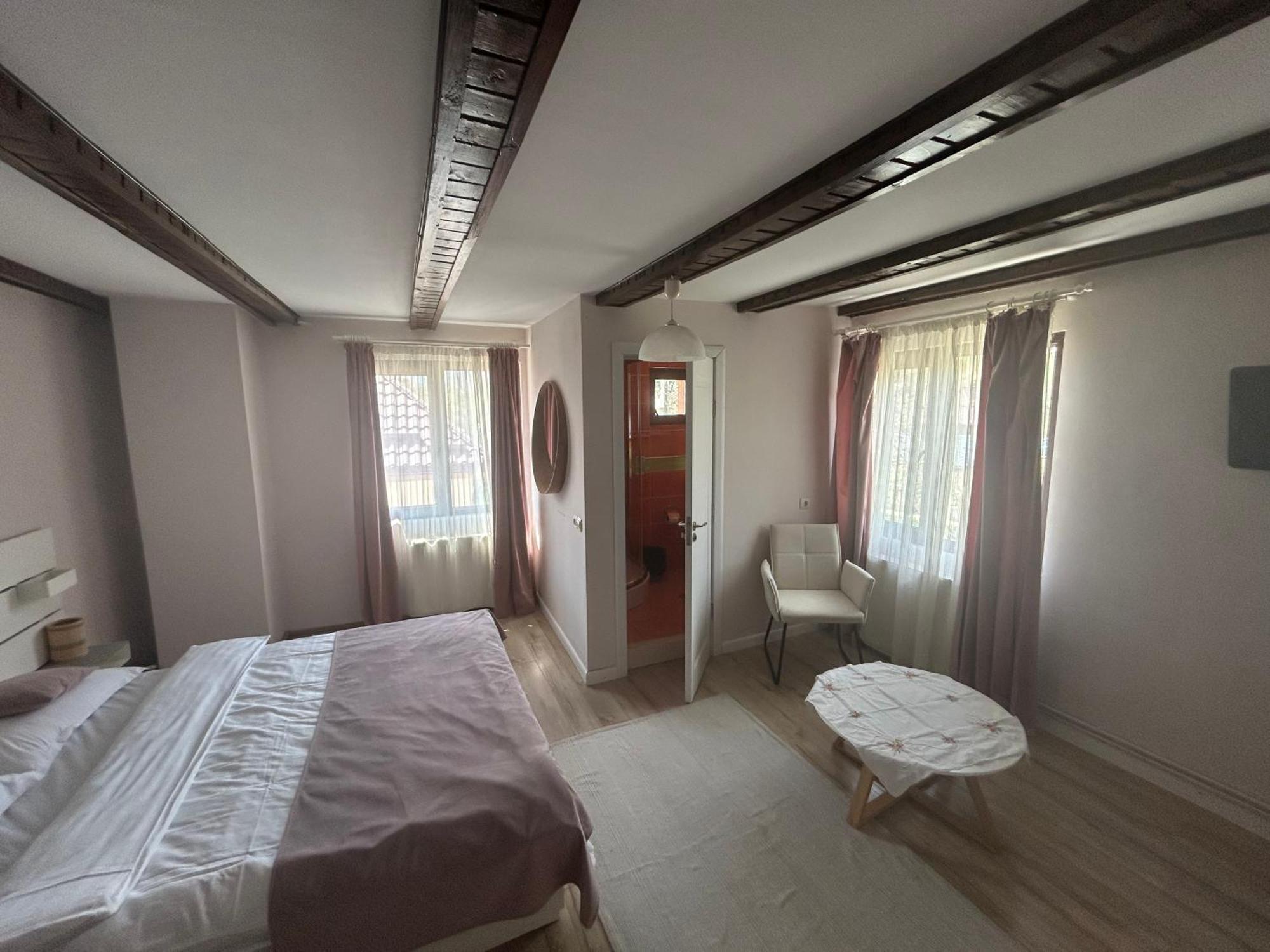Vila Monica Bran  Buitenkant foto